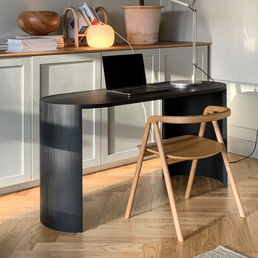 AIRISTO work desk