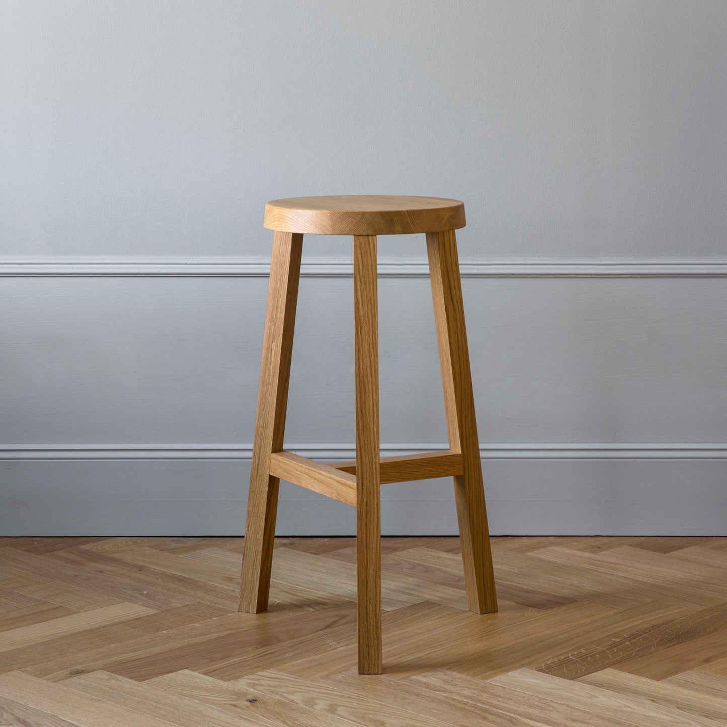 Lonna bar stool